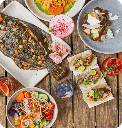 En Mangos variedad de comida frente al mar